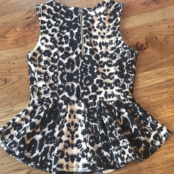 Mossimo Peplum Tank Top - Picture 4 of 4